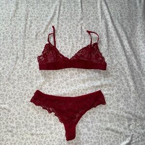 SHEIN Lace Bralette and Panty Set - Deep Red